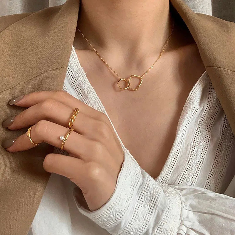 Elegant Double-Layer Butterfly Necklace – Shiny Clavicle Chain Jewelry for Women