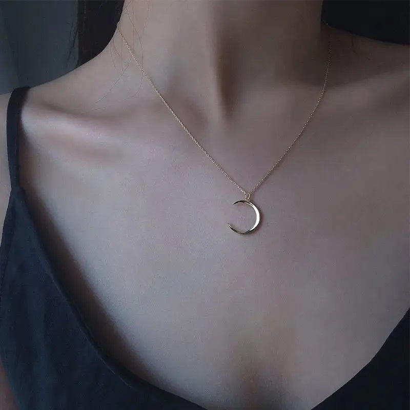 Elegant Double-Layer Butterfly Necklace – Shiny Clavicle Chain Jewelry for Women