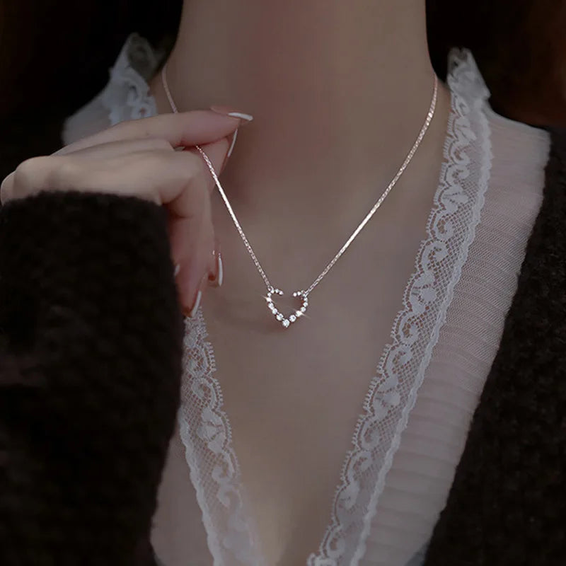 Elegant Double-Layer Butterfly Necklace – Shiny Clavicle Chain Jewelry for Women