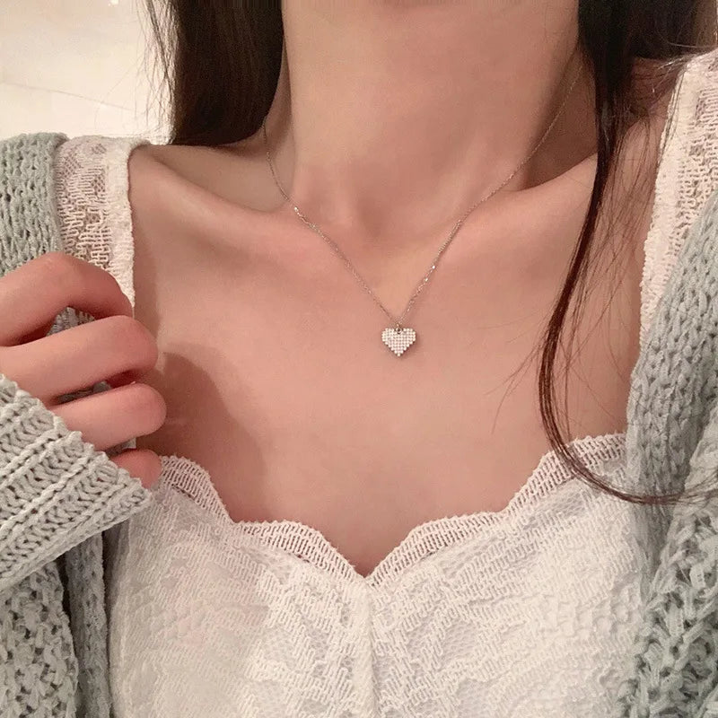 Elegant Double-Layer Butterfly Necklace – Shiny Clavicle Chain Jewelry for Women