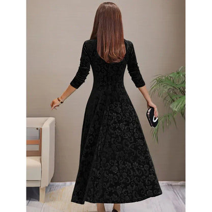Elegant Velvet Midi Dress – Round Neck Long Sleeve Knee-Length Dress