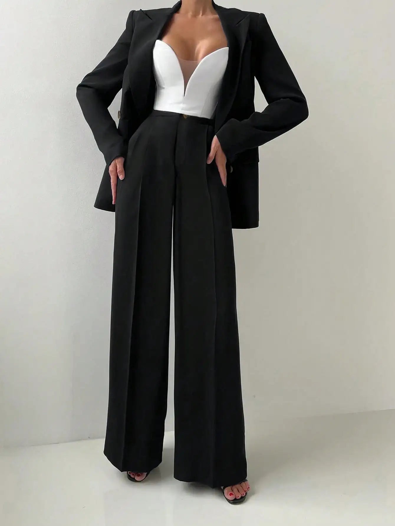 Women’s Elegant Blazer & Straight-Leg Pants Suit – Office & Business Casual Set
