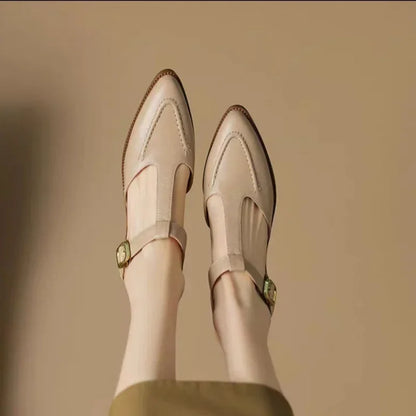 Alluring Pointed-Toe Leather Sandals