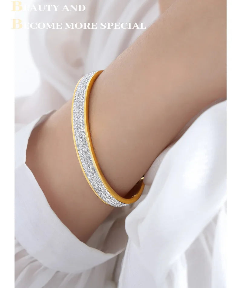 Luxury Non-Fading Buckle Bracelet for Women