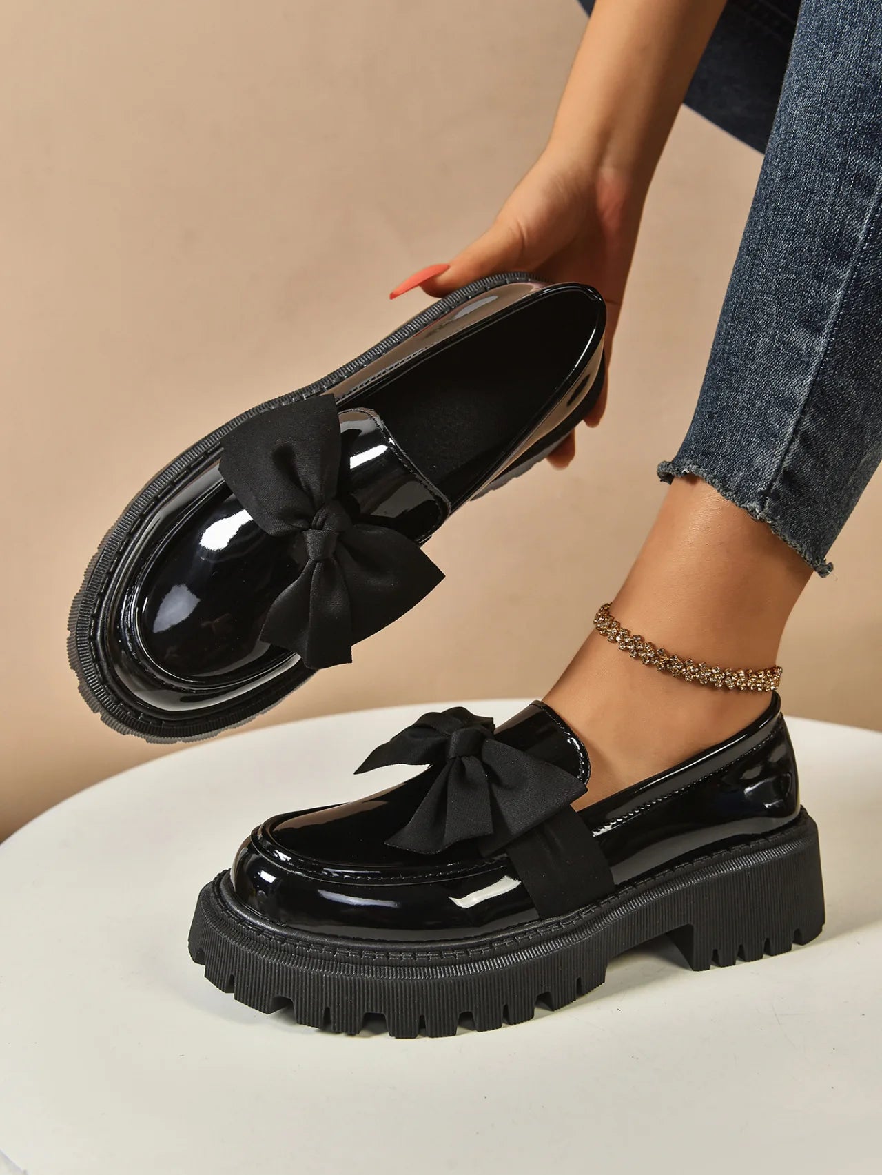 Retro British Style Leather Flats – Butterfly Bow Mid Heel
