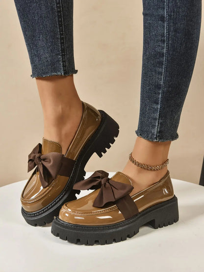 Retro British Style Leather Flats – Butterfly Bow Mid Heel