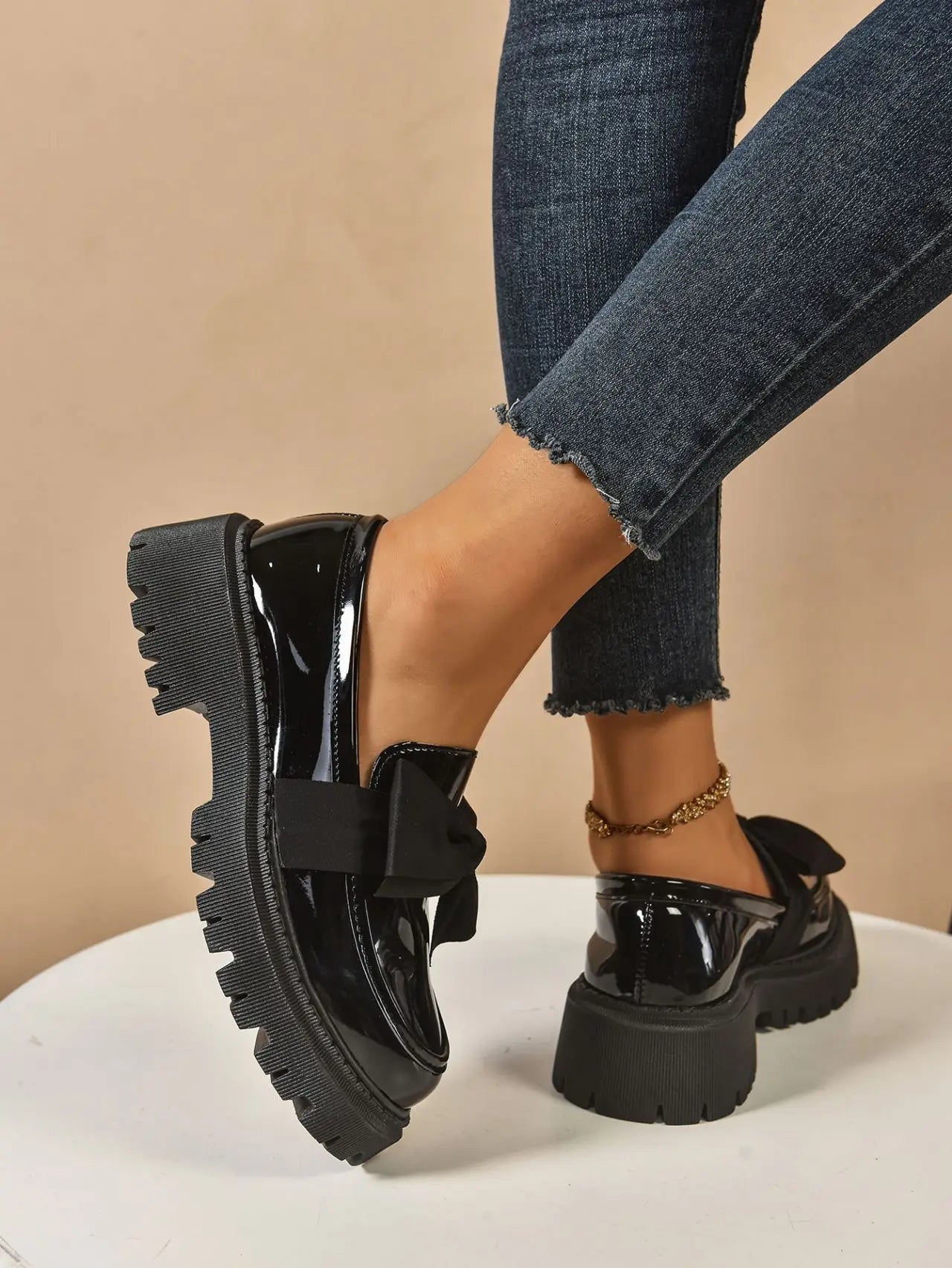 Retro British Style Leather Flats – Butterfly Bow Mid Heel