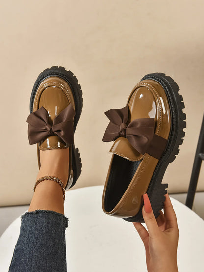 Retro British Style Leather Flats – Butterfly Bow Mid Heel