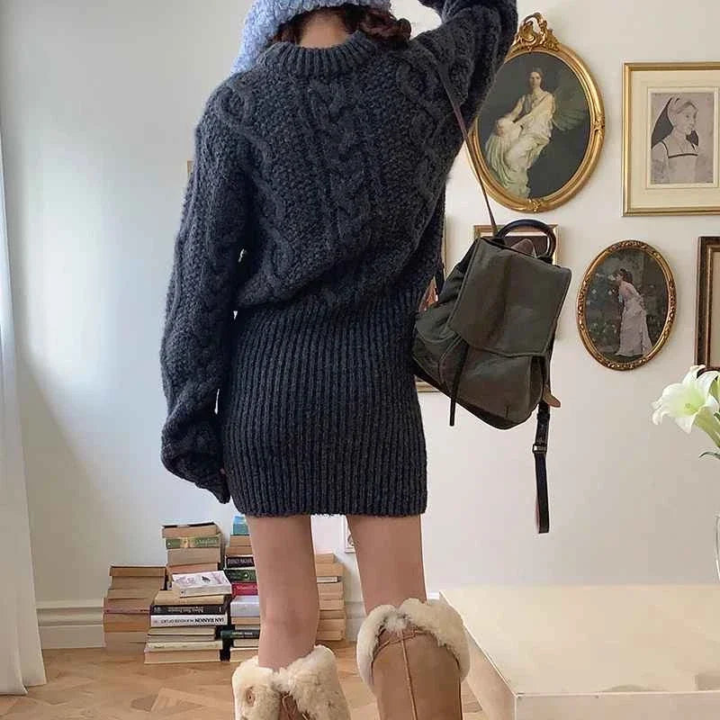 Autumn and Winter Women's Sweater Set Elegant Round Neck Pullover, Long-sleeved Top and Knee Skirt Knitted Two-piece Set.