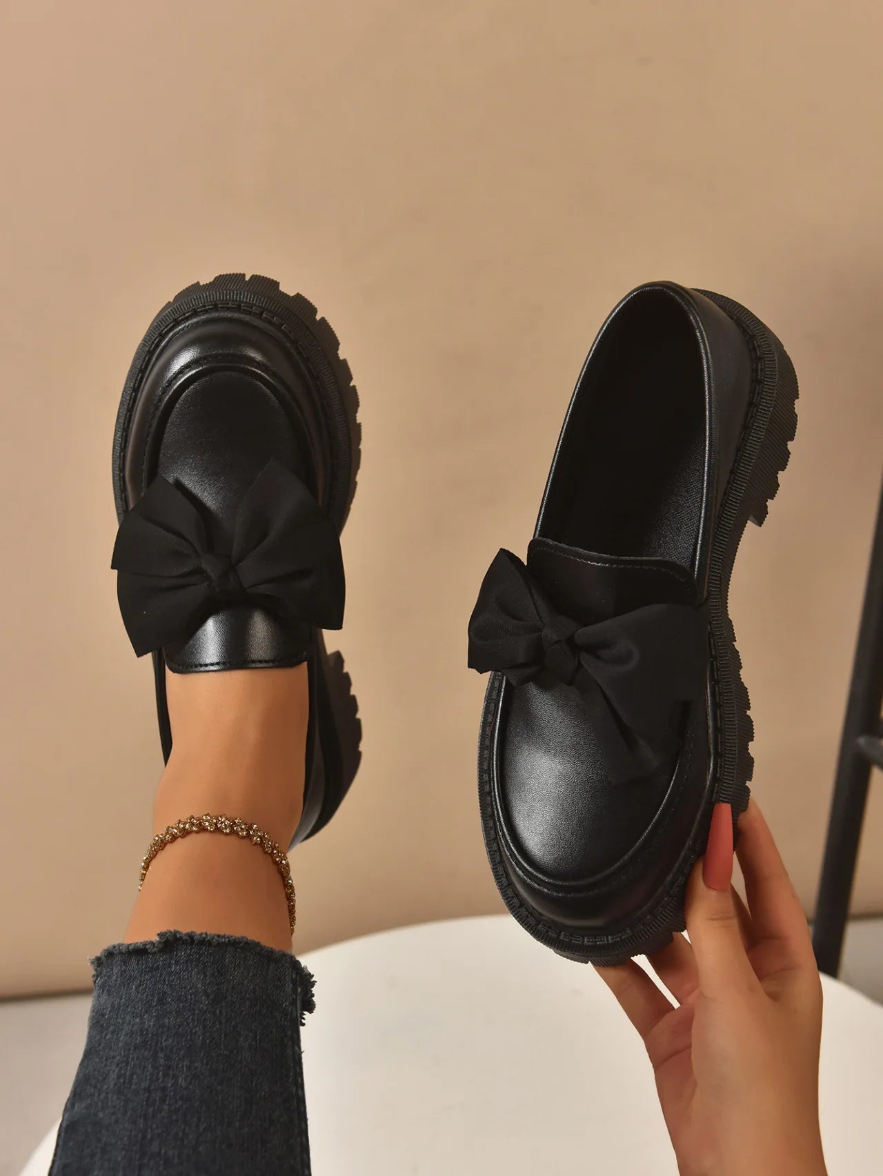 Retro British Style Leather Flats – Butterfly Bow Mid Heel
