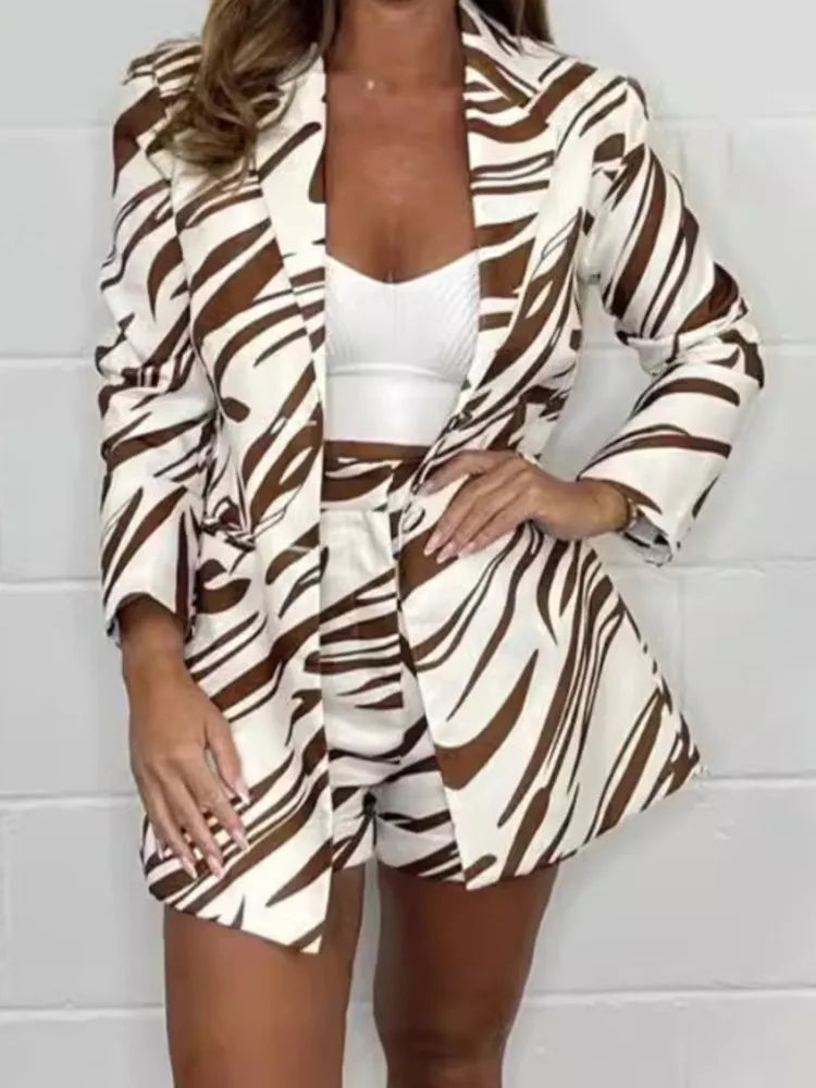 Effortless Fashion Print Top & Shorts Set