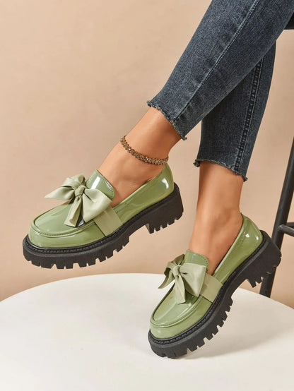 Retro British Style Leather Flats – Butterfly Bow Mid Heel