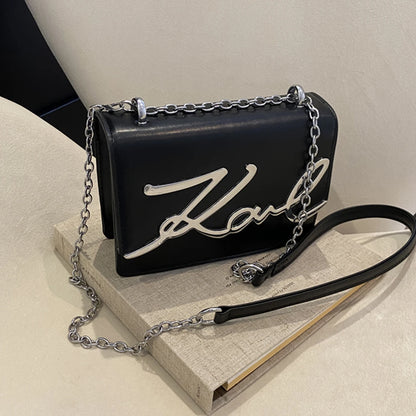 Fashionable Solid Color Crossbody Shoulder Bag Metal Emblem Logo ChainLink Strap Featuring Magnetic Button for Daily Use