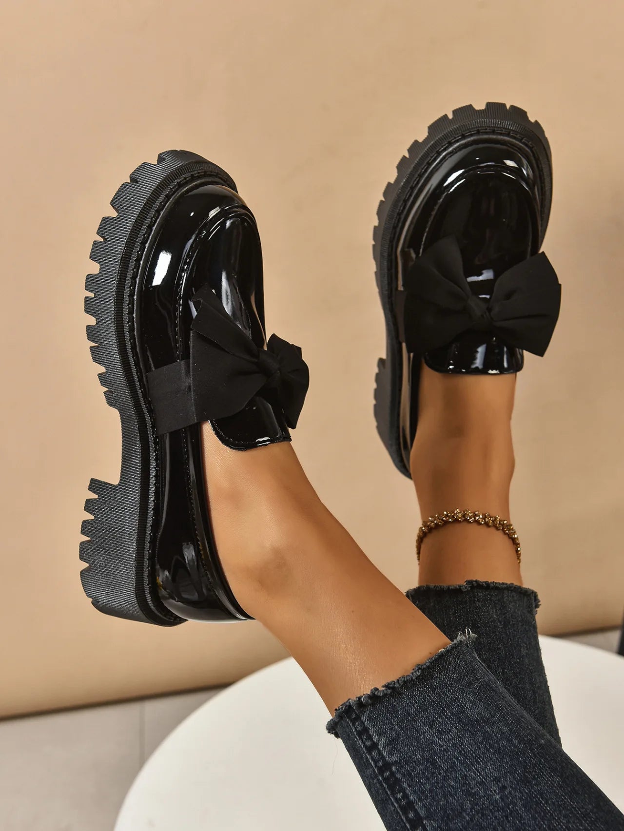 Retro British Style Leather Flats – Butterfly Bow Mid Heel