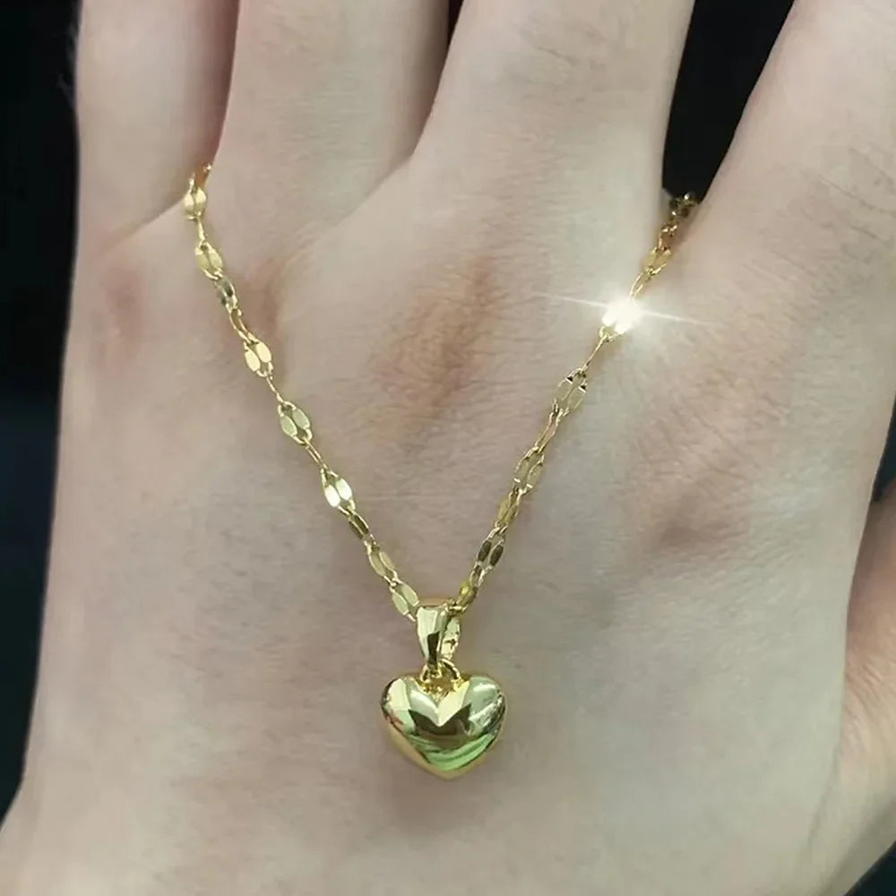 Stainless Steel Love Heart Necklace For Women 2023 New Trendy Lip Chain Simple Pendant Necklace Jewelry Gift Wholesalers