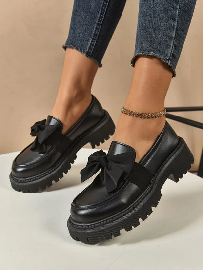 Retro British Style Leather Flats – Butterfly Bow Mid Heel