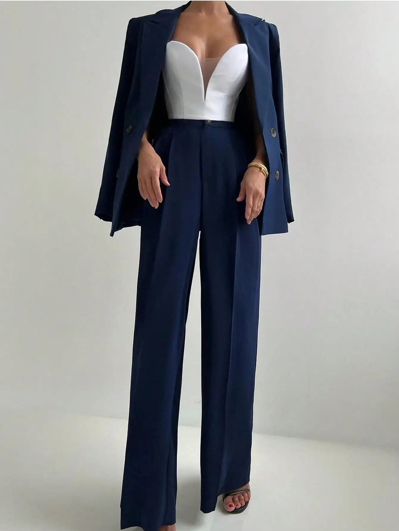 Women’s Elegant Blazer & Straight-Leg Pants Suit – Office & Business Casual Set